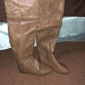women knee high boots